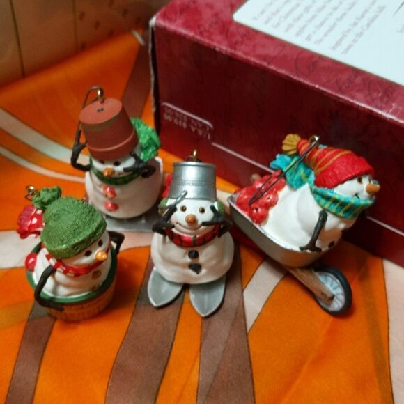 MITFORD SNOWMAN JUBILEE Hallmark Keepsake Ornament *Set of 4* 2000 Jan Karon - Picture 4 of 11